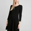 Anna Field Jerseykleid - Black 1 Anna Field Jerseykleid - Black -Anna Field Geschäft 06bbef81f6ea45efb6042d76a56b529c