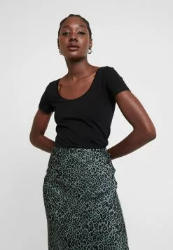 Anna Field 2 PACK - T-Shirt Basic - Black 10 Anna Field 2 PACK - T-Shirt Basic - Black -Anna Field Geschäft f8f858ed20b24789b8019797588fb528